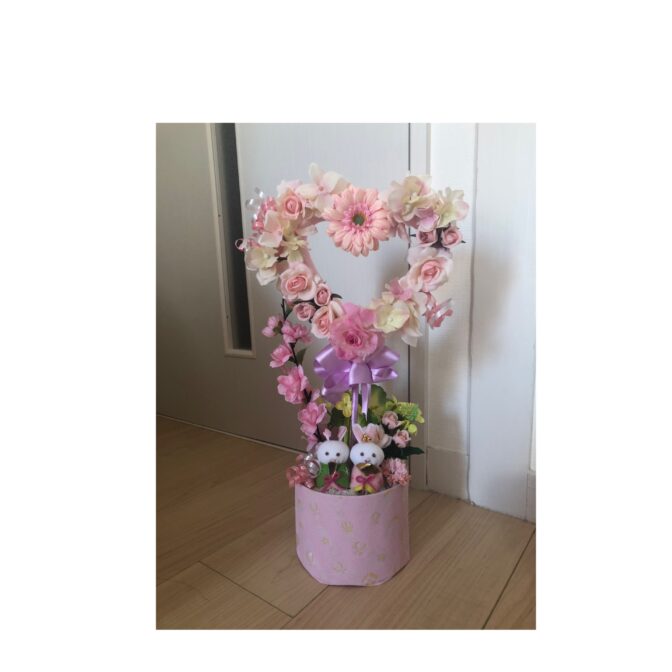 ハート形フラワーとウサギのひな祭り